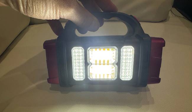 TEMU LEDライト レビュー 明るさを検証した実物写真
